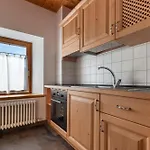 Aparthotel Dafne Sùtrio
