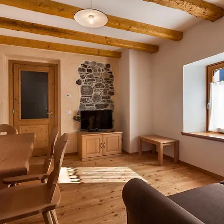 Dafne Aparthotel 3*