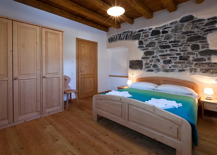 Dafne Aparthotel Sutrio